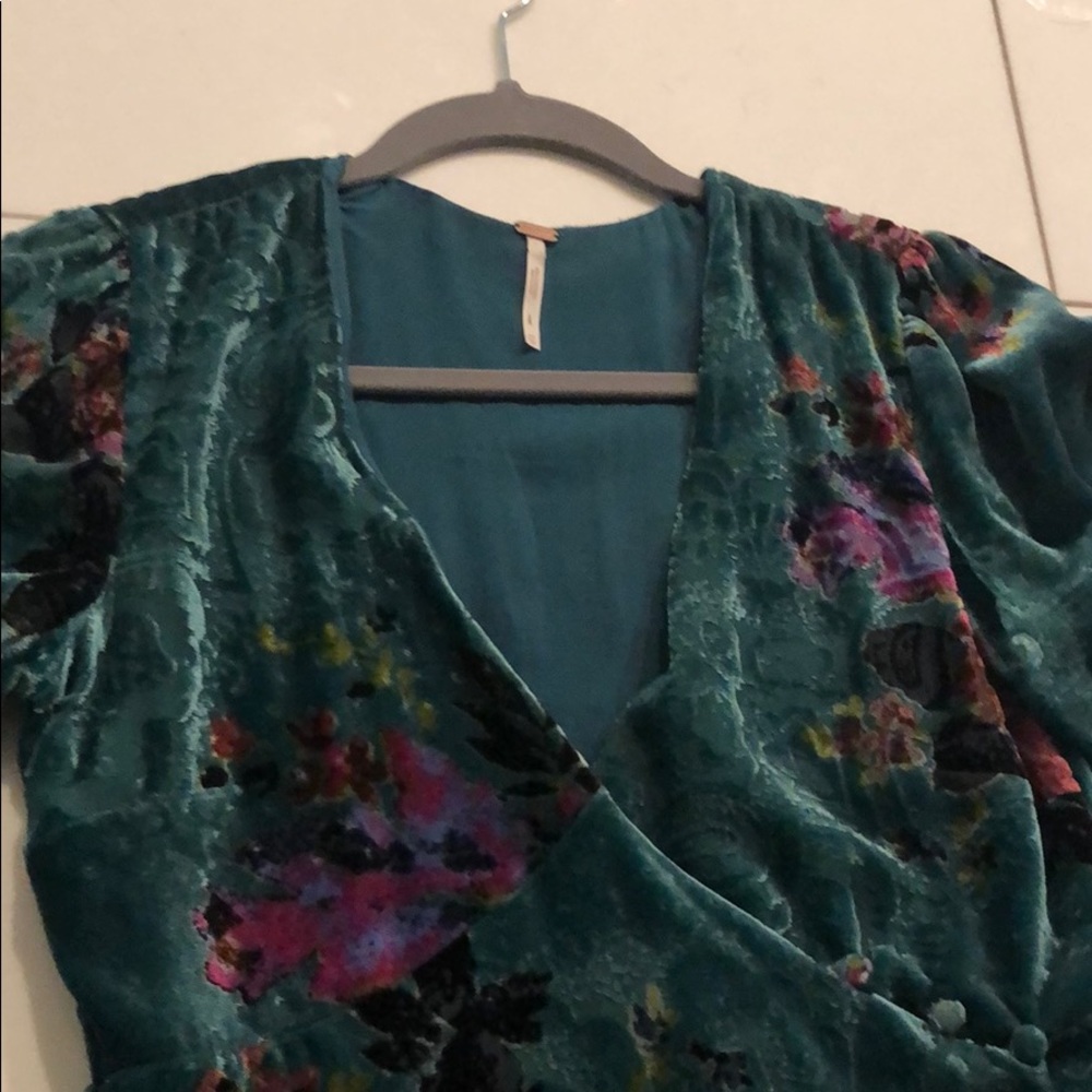 Dress - Picture 3 of 6